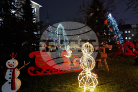 Ямбол - община Тунджа - коледна елха - светлини