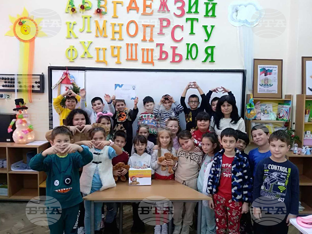 Първокласници от Кубрат подкрепиха децата на загинали полицаи при изпълнение на служебния си дълг