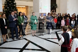 Парламент- изложба "Да бъде светлина"