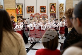 Парламент- изложба "Да бъде светлина"