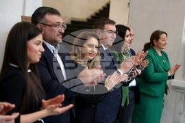 Парламент- изложба "Да бъде светлина"