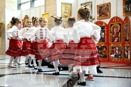 Парламент- изложба "Да бъде светлина"