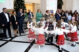 Парламент- изложба "Да бъде светлина"