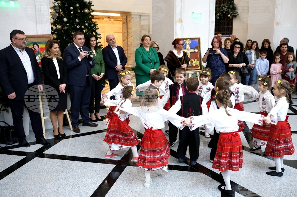 Парламент- изложба "Да бъде светлина"