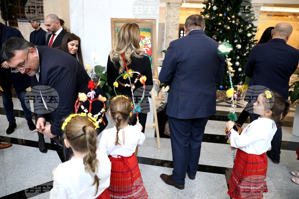 Парламент- изложба "Да бъде светлина"