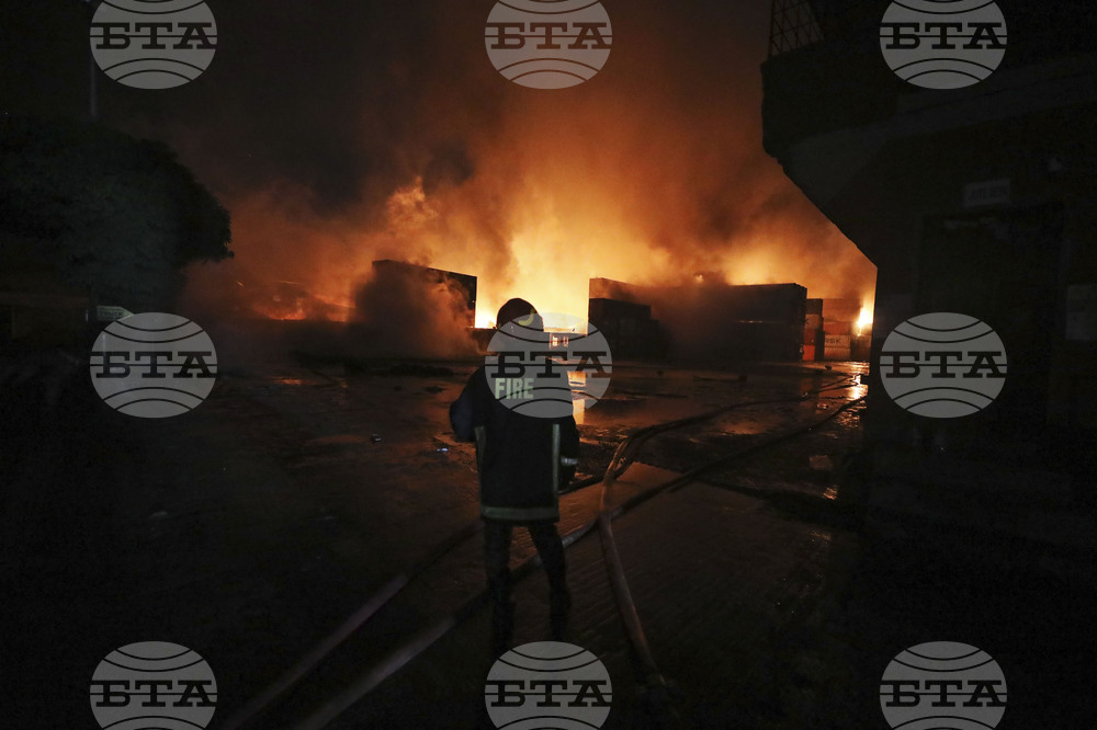 Руски ракети са разрушили склад за гориво в Източна Украйна, 11 души са ранени