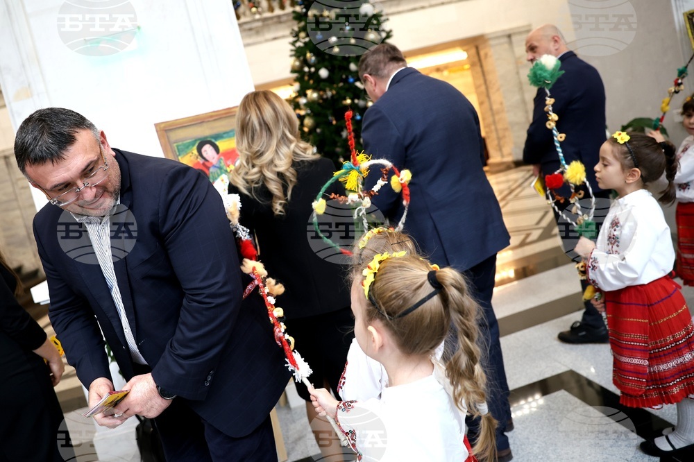 Парламент- изложба "Да бъде светлина"