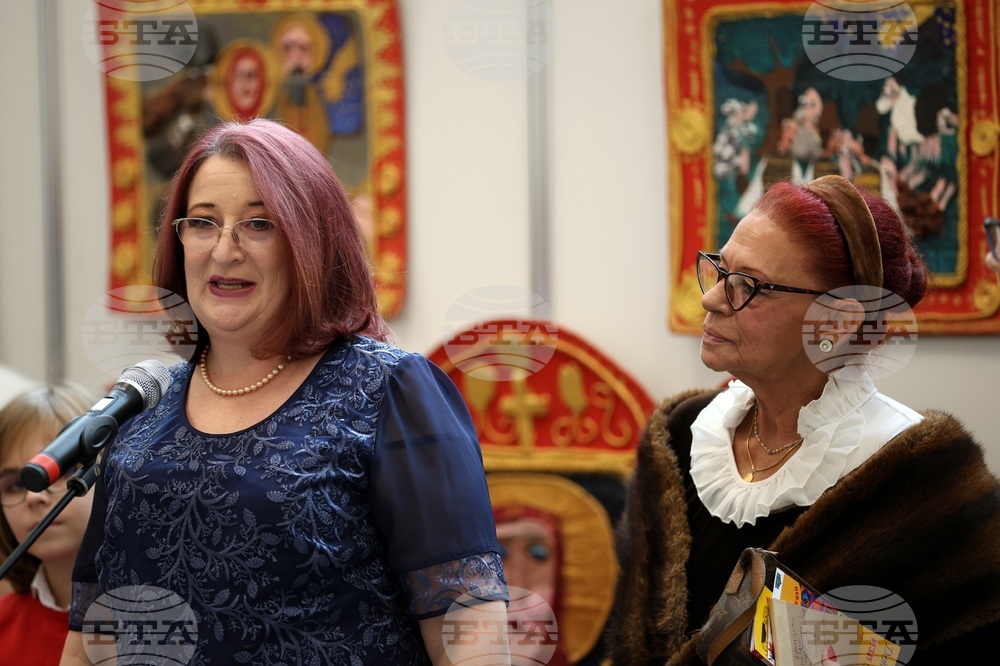 Парламент- изложба "Да бъде светлина"