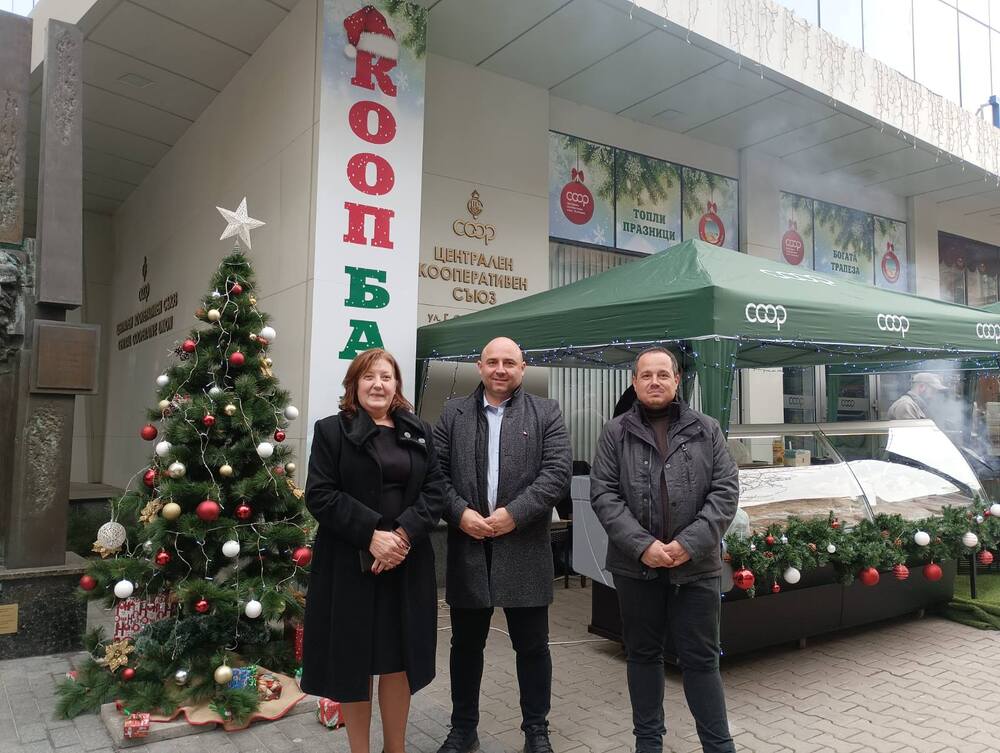 Български фермерски съюз: Коледен фермерски базар отвори в София