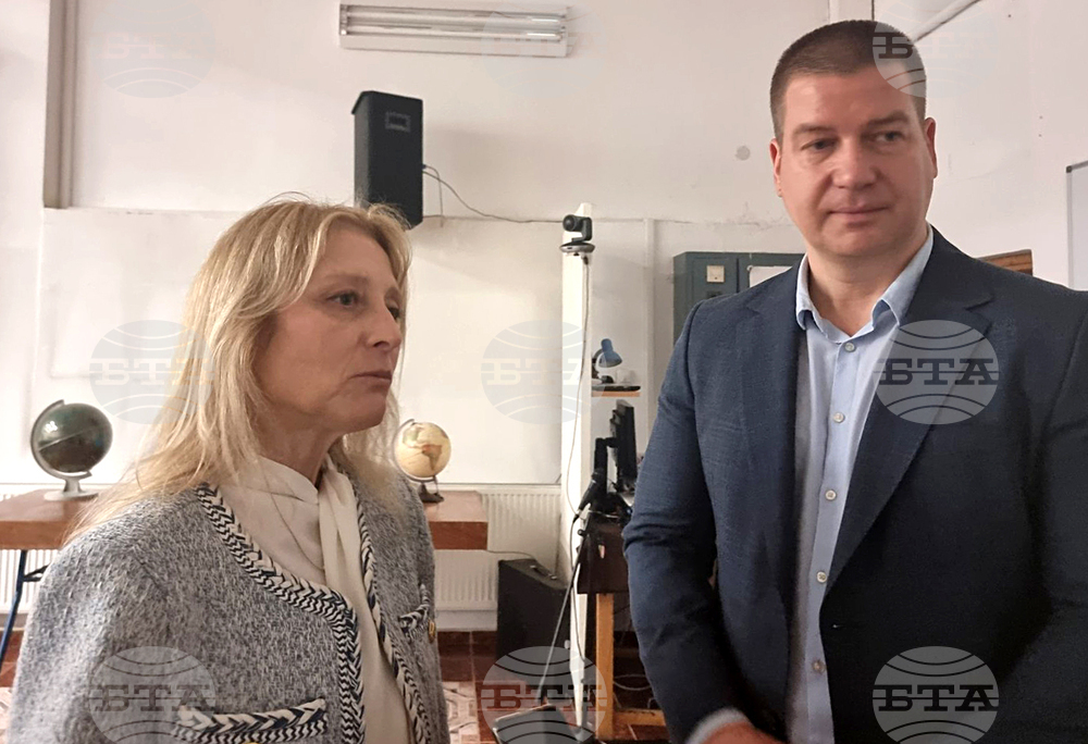 Белгийски инвеститор планира създаване на завод за твърдотелни батерии в района на Стара Загора, съобщи министър Милена Стойчева