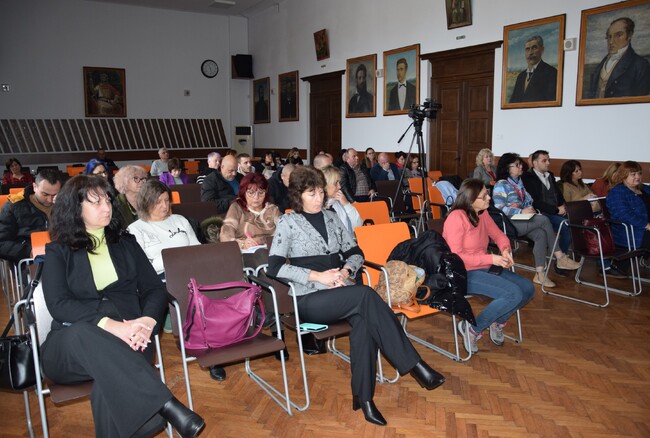 Областна администрация Видин: Заместник областният управител Ани Арутюнян участва в работна среща във връзка с изготвяне на предложения за държавен план-прием по профили и професии за учебната 2024/2025 г