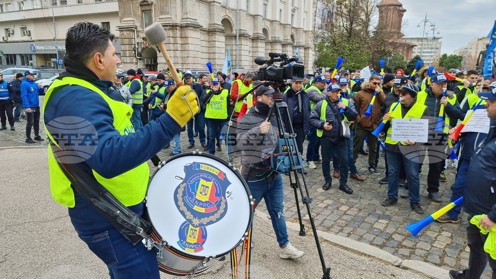 Румъния - полицаи - протест