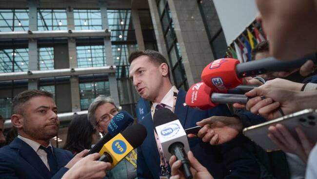 ПАП: Адам Шлапка, новият министър по европейските въпроси, каза, че Полша активно работи за отключването на милиарди евро финансиране от ЕС