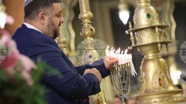 Нека никога не спираме светлината на ханукията да ни озарява, каза Максим Делчев от Централния израилтянски духовен съвет