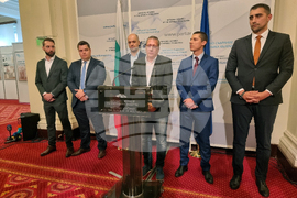 Парламент - "Продължаваме Промяната" - брифинг 