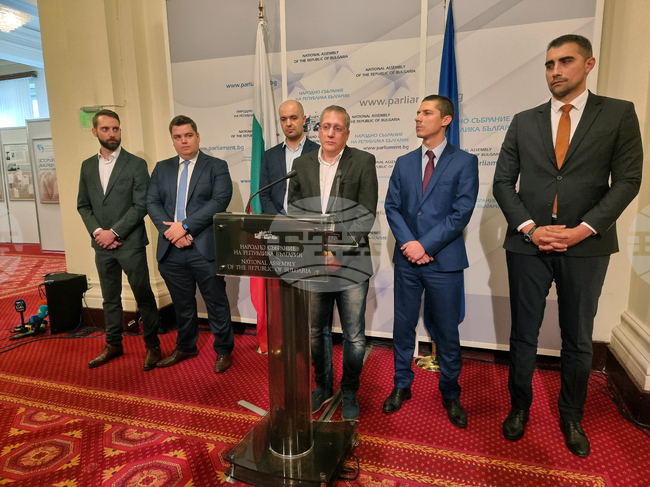 Парламент - "Продължаваме Промяната" - брифинг