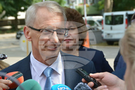 Русе - Николай Денков - форум