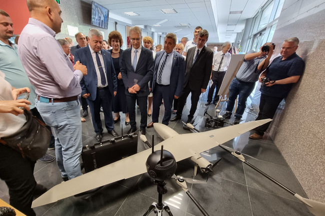 Дрон за ранно откриване на горски пожари е представен на "Иновативно младежко експо" в Русе