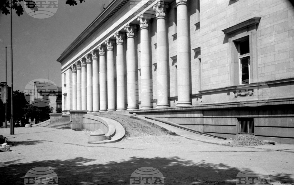 Преди 70 години, на 16 декември 1953 г., е открита новата сграда на Националната библиотека "Св. св. Кирил и Методий"