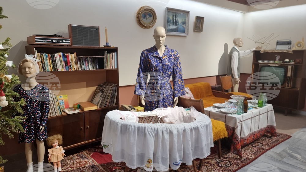Добрич - изложба - новогодишни картички