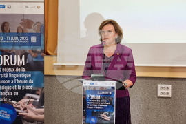 Ловеч - конференция - френски език - Корнелия Маринова