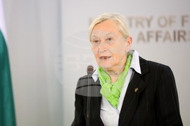 „Жените и дипломацията - посланик за един ден“ - национален конкурс