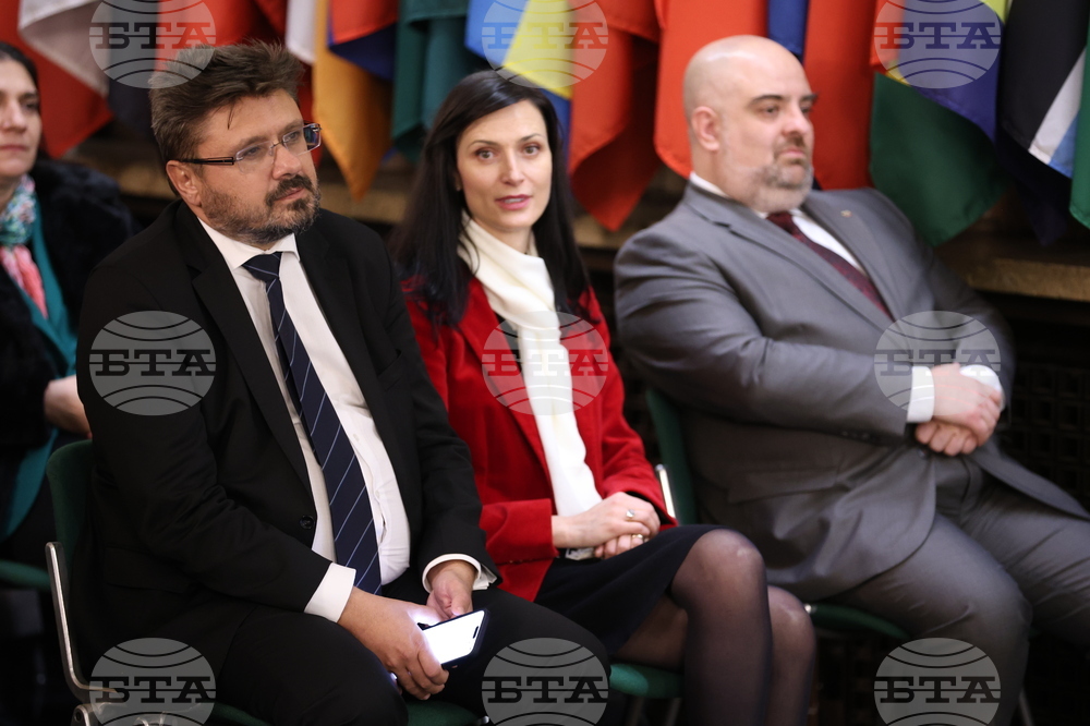 „Жените и дипломацията - посланик за един ден“ - национален конкурс