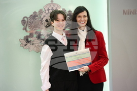 „Жените и дипломацията - посланик за един ден“ - национален конкурс