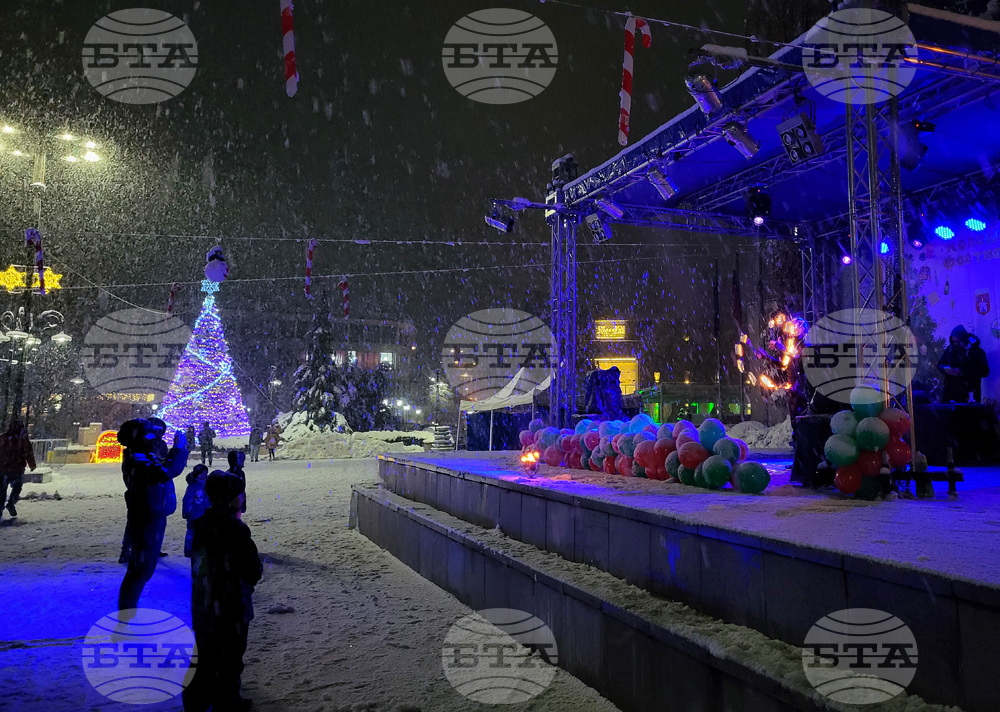 В Самоков ще се състои коледен фестивал в края на седмицата, коледните светлини на елхата ще бъдат запалени на 5 декември