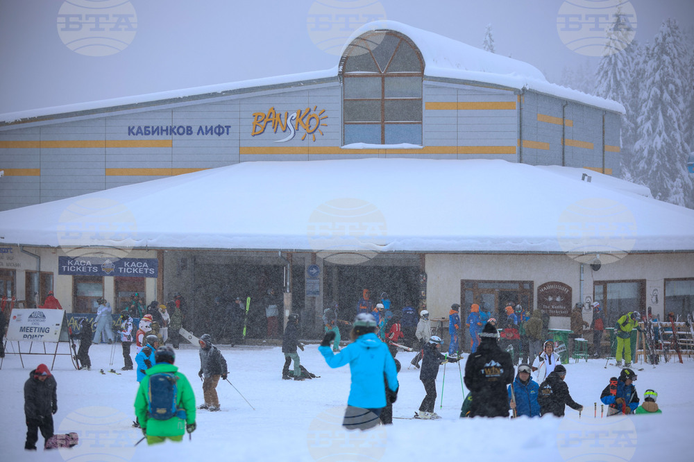 Сезонните и годишни карти за ски зона Банско са на цени от миналата година до края на ноември, съобщи концесионерът на ски зоната