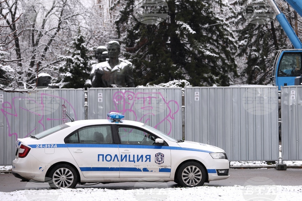 Паметник на съветската армия - демонтаж