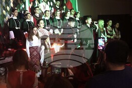 Турция - Истанбул - Българско неделно училище - ученици - Коледно тържество