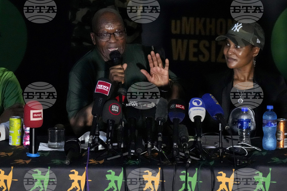 Дъщерята на бившия президент Джейкъб Зума напусна парламента на Южна Африка заради обвинения за набиране на бойци за Русия 