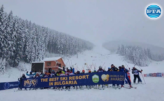 Със спускане по писта „Томба“ Дебора Компаньони и Марк Жирардели поставиха началото на зимния сезон в Банско