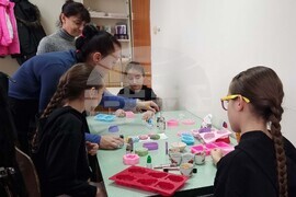 Разград - коледна работилница - сапуни