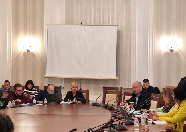 Законопроектът за изменение и допълнение на Конституцията на Република България е приет от комисията на второ гласуване