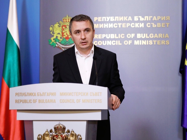 Mинистърът на енергетиката Александър Николов потвърждава, че в изпълнение на решението на политическа партия „Има такъв народ“, ще подаде оставката си в понеделник