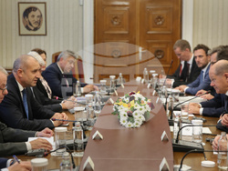 Държавният глава проведе среща с канцлера на Федерална република Германия Олаф Шолц, който бе на посещение у нас