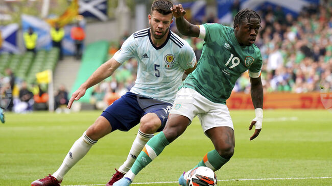 Шотландският национал Грант Ханли се завръща в своята родина