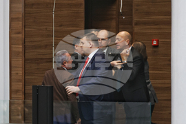 Парламент - извънредно заседание