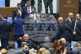 Парламент - извънредно заседание