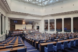 Парламент - извънредно заседание