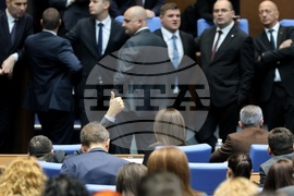 Парламент - извънредно заседание