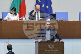 Парламент - извънредно заседание