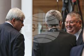 Парламент - извънредно заседание