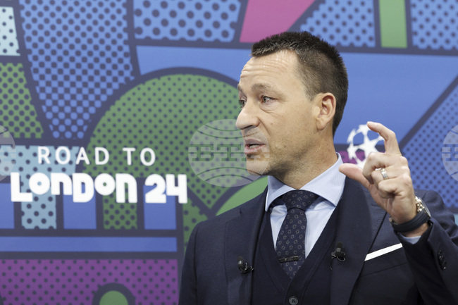 Бившият английски национал Джон Тери изрази недоумението си, че не получава повече предложения за треньорска позиция