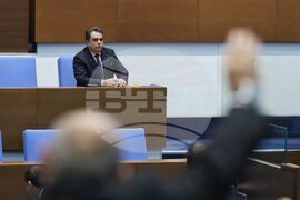 Парламент - извънредно заседание