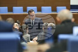 Парламент - извънредно заседание