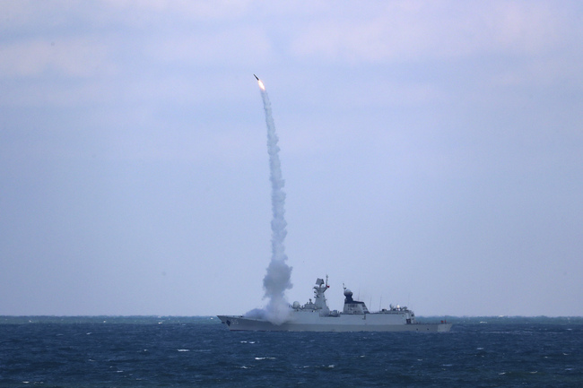Китайски и руски военни водиха стратегически консултации в Пекин, съобщи министерството на отбраната на Китай