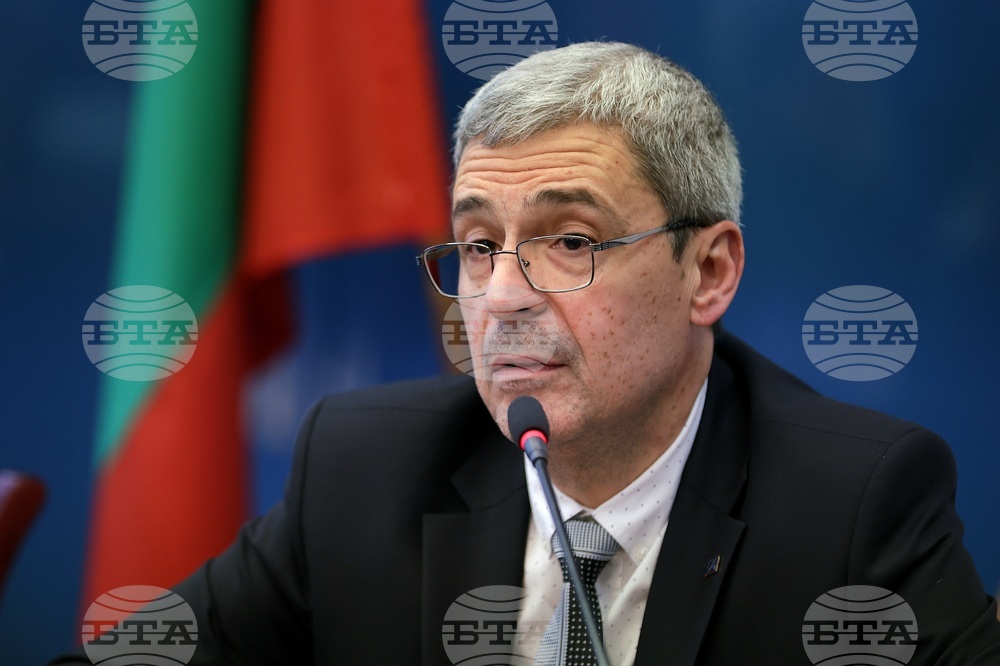 Министерството на здравеопазването - пресконференция - осигуряване на въздушни превози